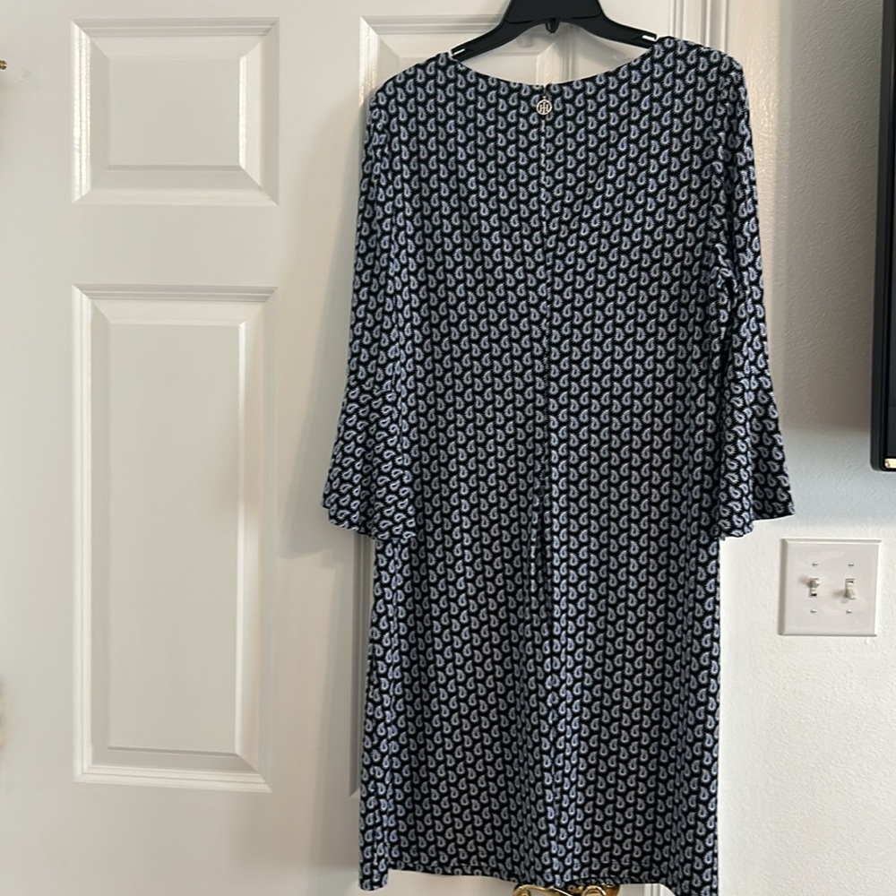 Dress - Picture 6 of 7